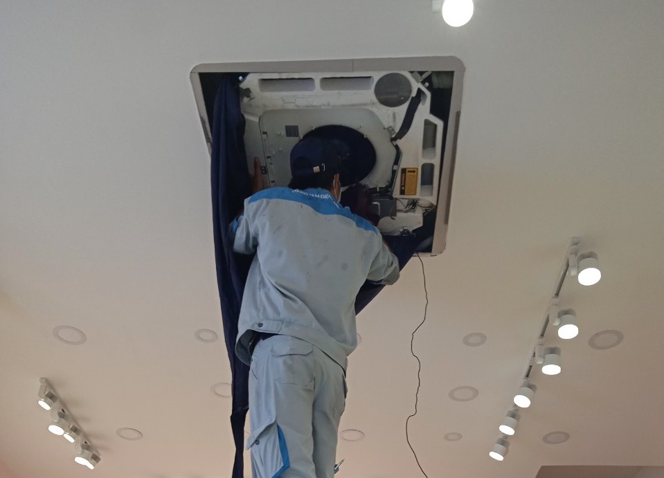 sửa máy lạnh Bình Dương uy tín